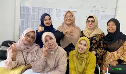 Foto 2 Suasana Sekretariat hari kelima UTS semester genap...