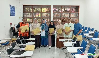 Foto 1 Ujian UTS semester genap tahun ajaran 2025/2026 di...