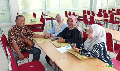 Foto 1 Suasana Sekretariat ujian di gedung Tahir hari...