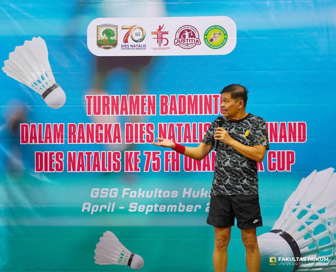 Foto 1 Turnamen Badminton FH Unand - MK Cup