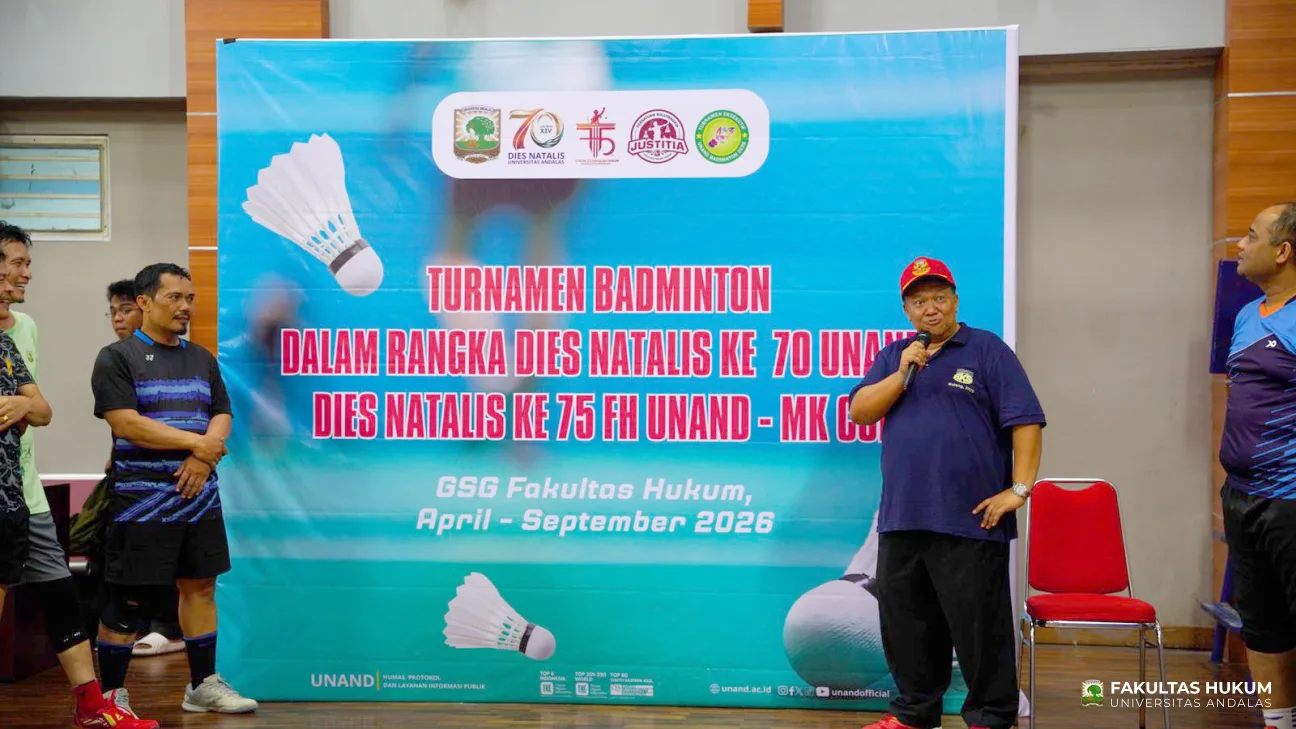 Foto 4 Turnamen Badminton FH Unand - MK Cup