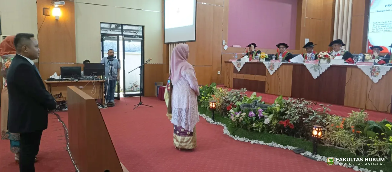 Foto 4 Ujian Terbuka Doktor Titin Fatimah