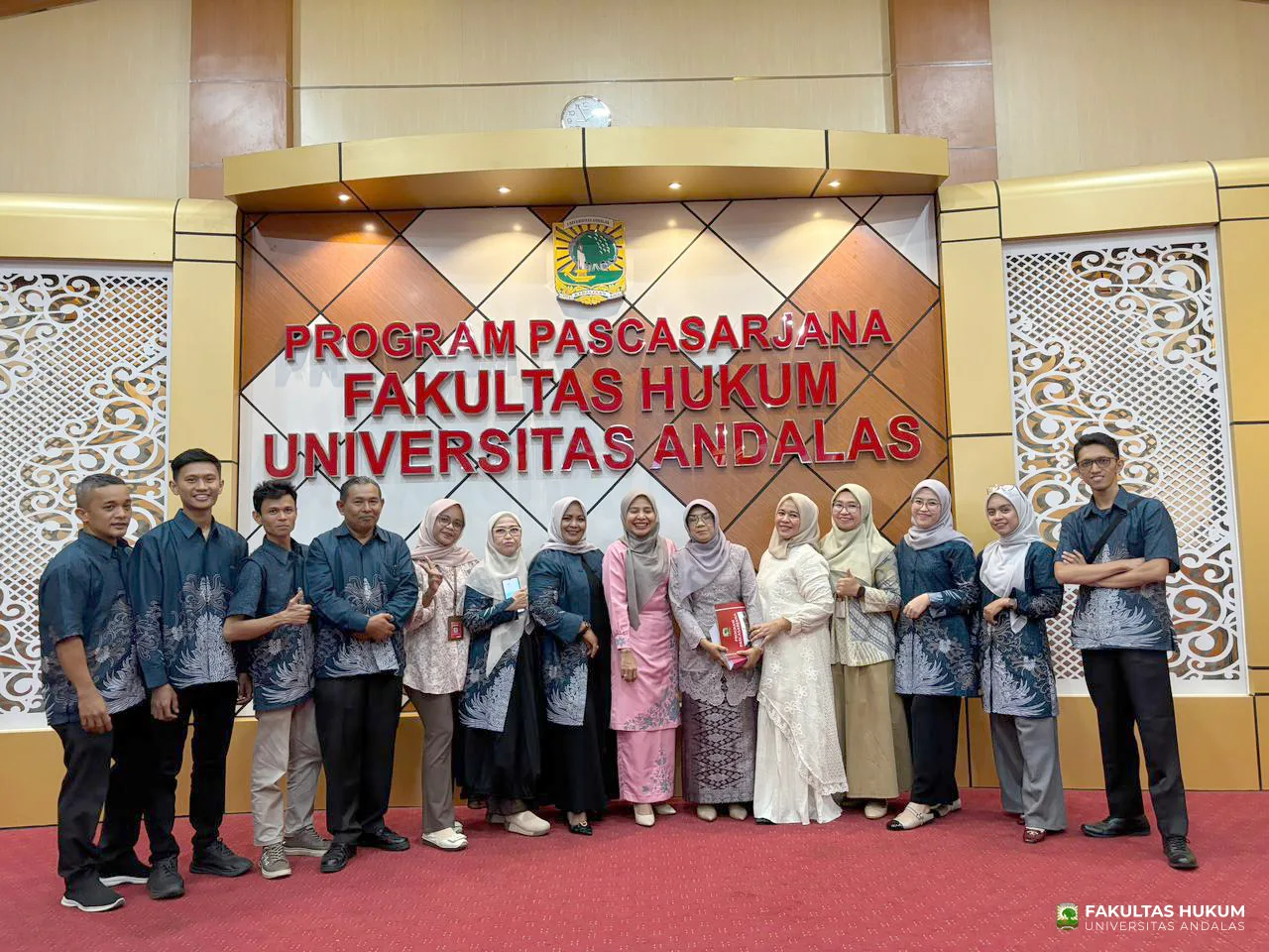 Foto 3 Sebelum Ujian Terbuka (Promosi Doktor) Delfina Gusman, S.H., M.H.