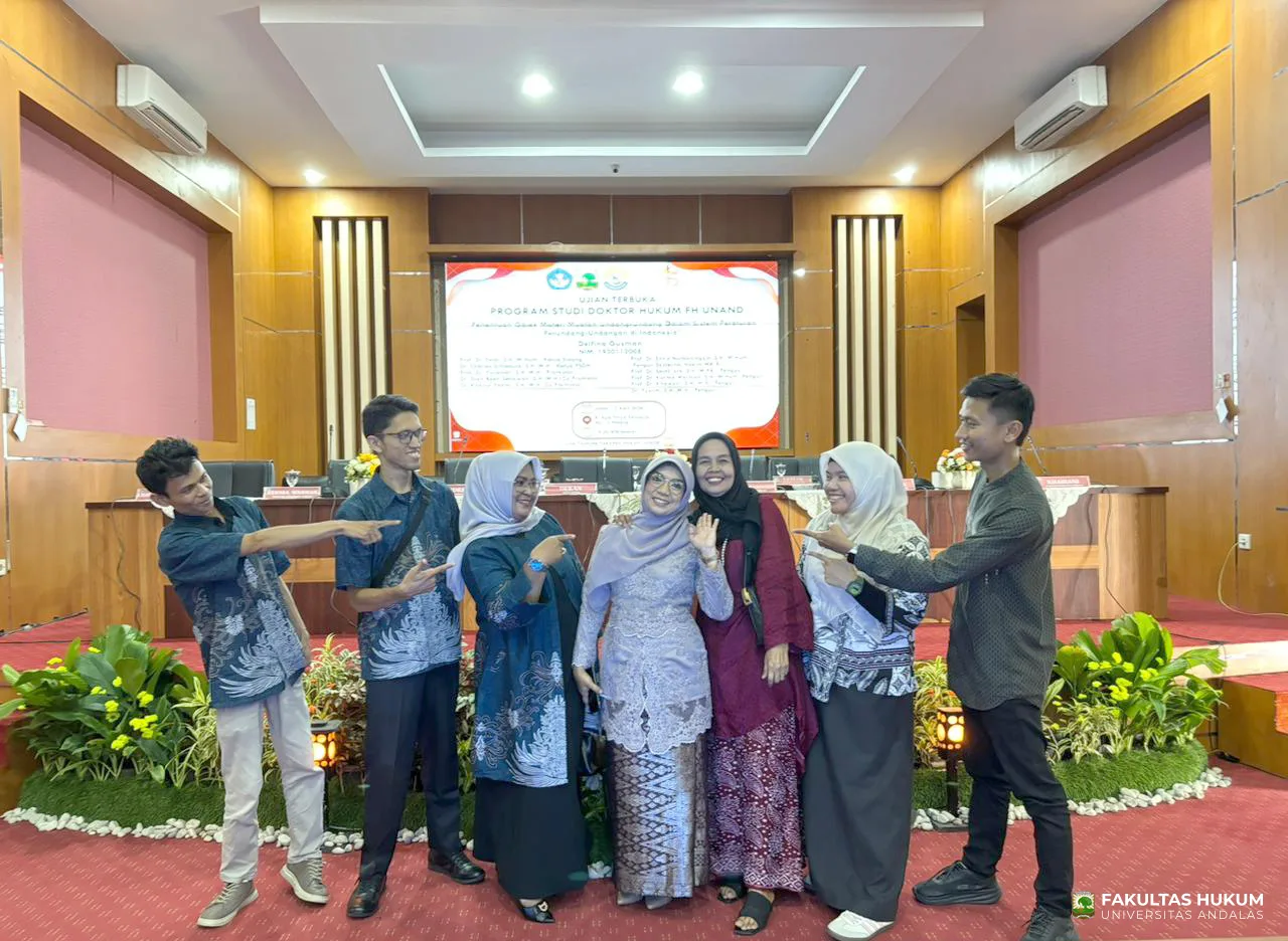 Foto 2 Ujian Terbuka Promosi Doktor Delfina Gusman