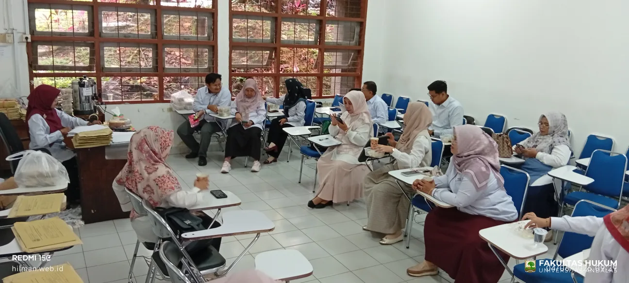 Foto 5 Suasana Sekretariat UTS 2025/2026