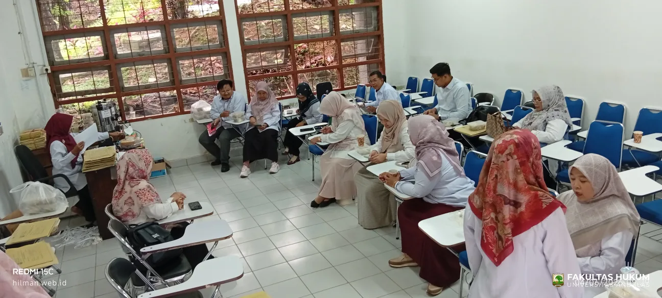Foto 6 Suasana Sekretariat UTS 2025/2026