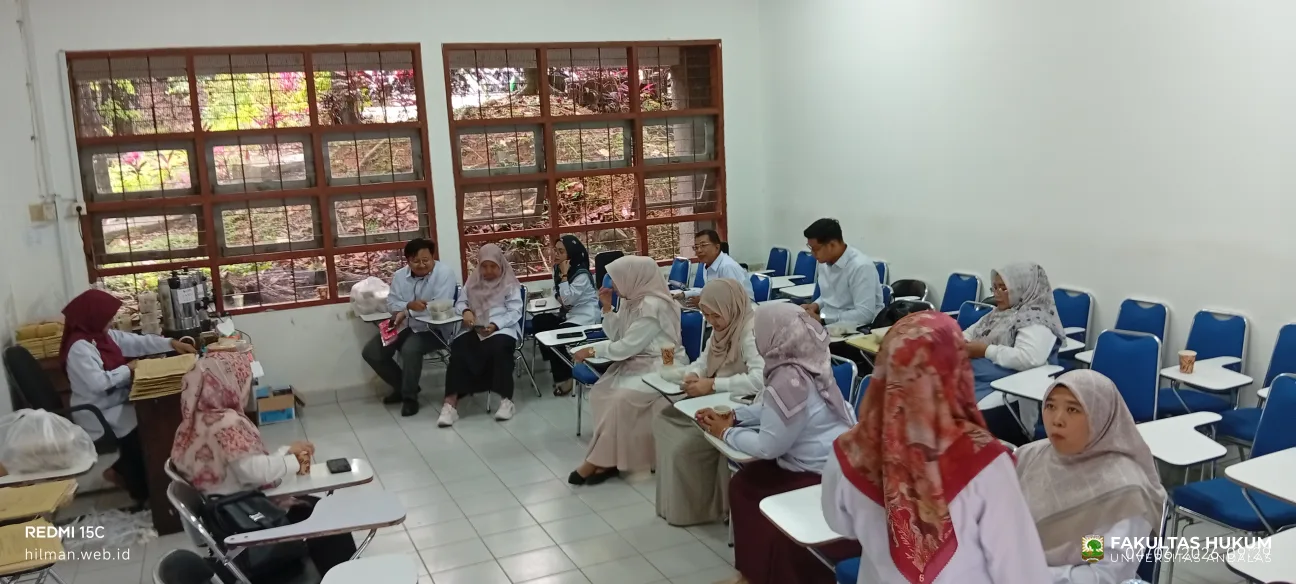 Foto 7 Suasana Sekretariat UTS 2025/2026