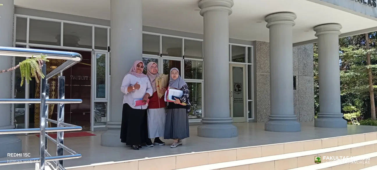 Foto 2 Sekretariat ujian uts gedung Tahir