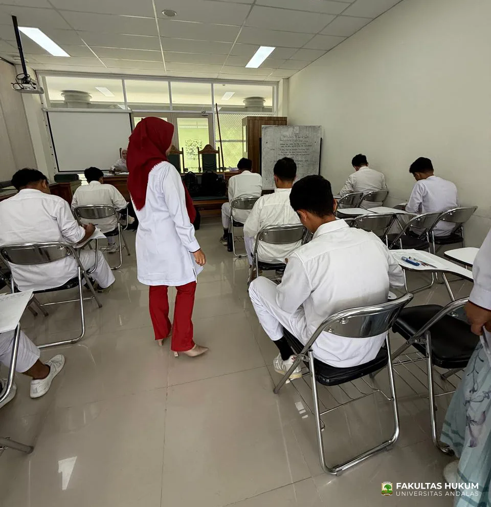 Foto 1 Sekretariat dan Lokal Ujian UTS di Gedung Tahir