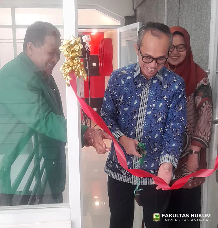 Foto 2 Peresmian Ruang Olahraga serta Ruang Podcast Fakultas Hukum