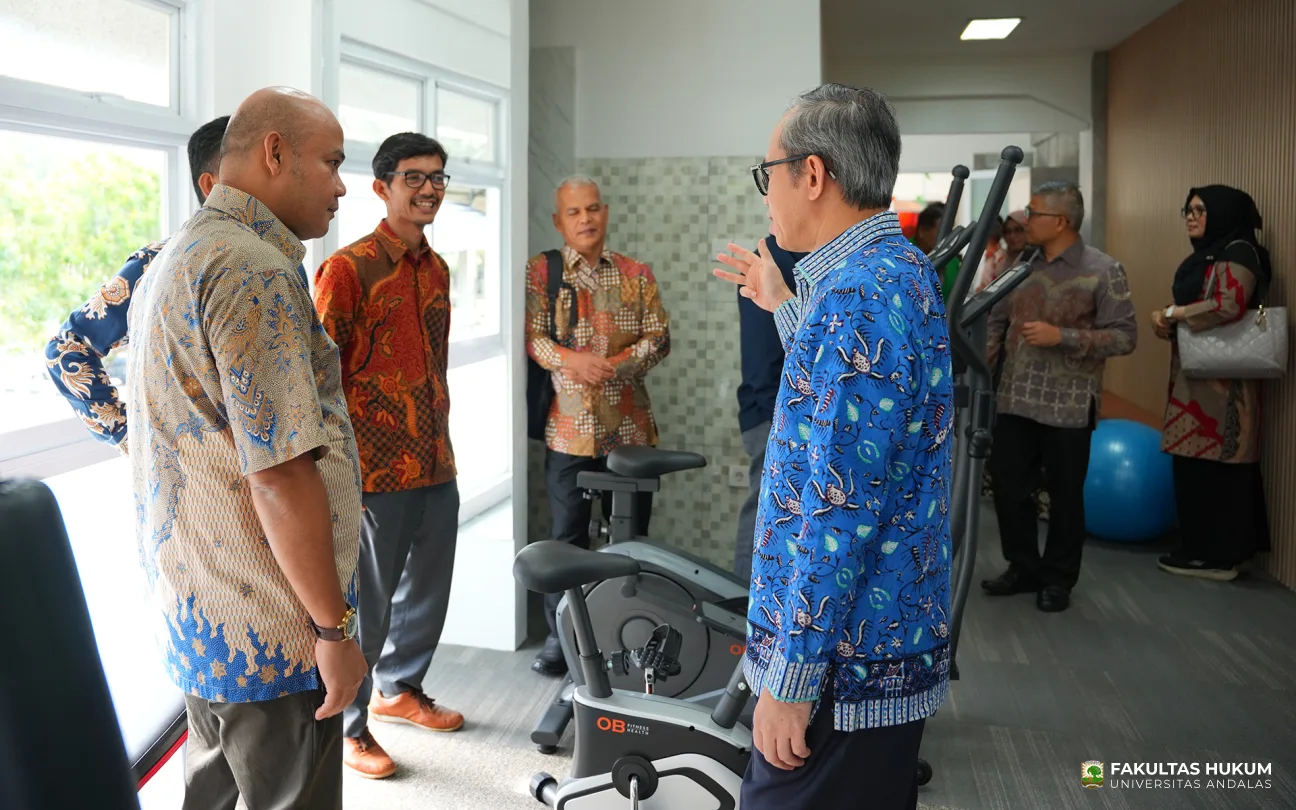 Foto 1 Rektor Unand Resmikan Fitness Centre dan Ruang Podcast FH