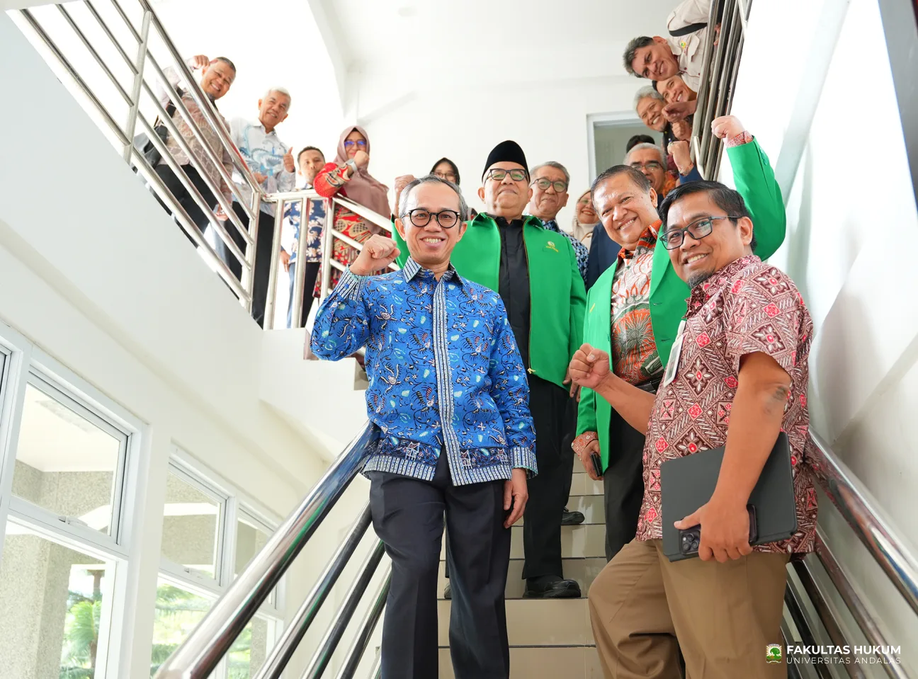 Foto 7 Rektor Unand Resmikan Fitness Centre dan Ruang Podcast FH