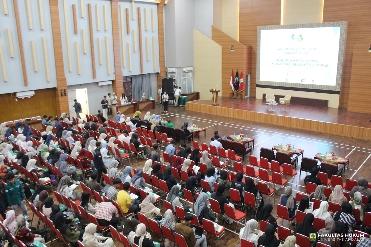 Foto 12 Seminar dan Penguatan Kapasitas HAM bagi Mahasiswa