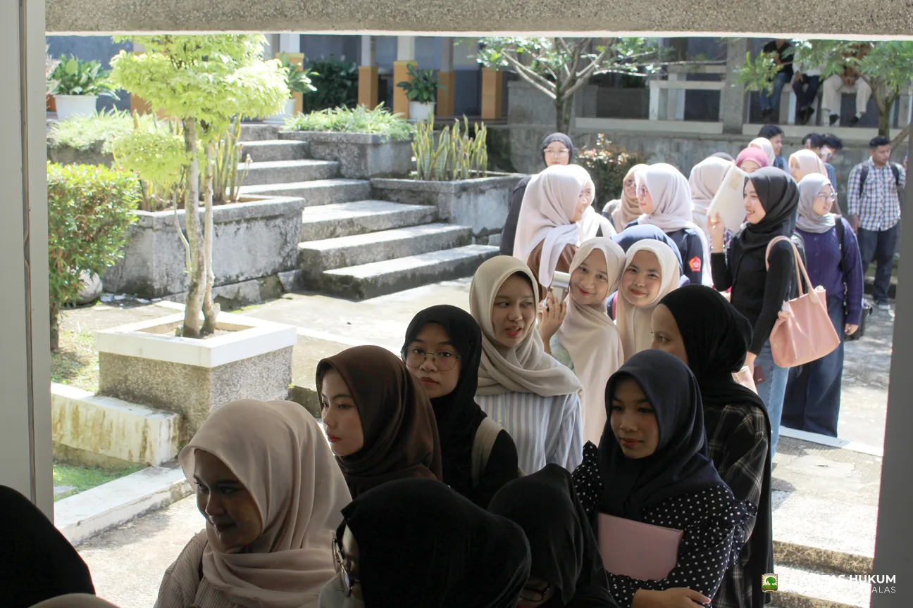 Foto 14 Seminar dan Penguatan Kapasitas HAM bagi Mahasiswa