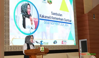 Foto 5 Kegiatan seminar dan penguatan kapasitas HAM bagi...