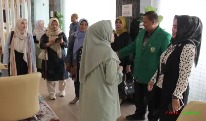 Foto 8 Kegiatan seminar dan penguatan kapasitas HAM bagi...