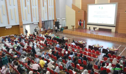 Foto 12 Kegiatan seminar dan penguatan kapasitas HAM bagi...