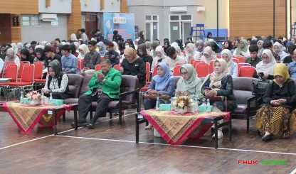 Foto 16 Kegiatan seminar dan penguatan kapasitas HAM bagi...