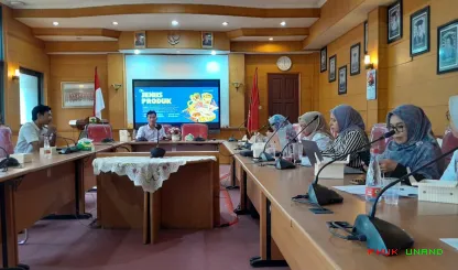 Foto 10 Wawancara dan presentasi pihak yang berminat untuk...