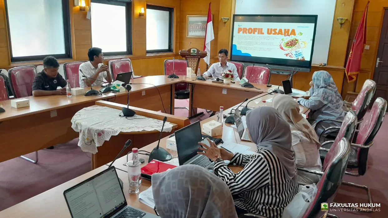 Foto 5 Wawancara dan Presentasi