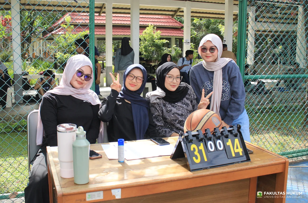 Foto 12 Kejuaraan Basket Antar Angkatan/Tingkat Se-Fakultas Hukum