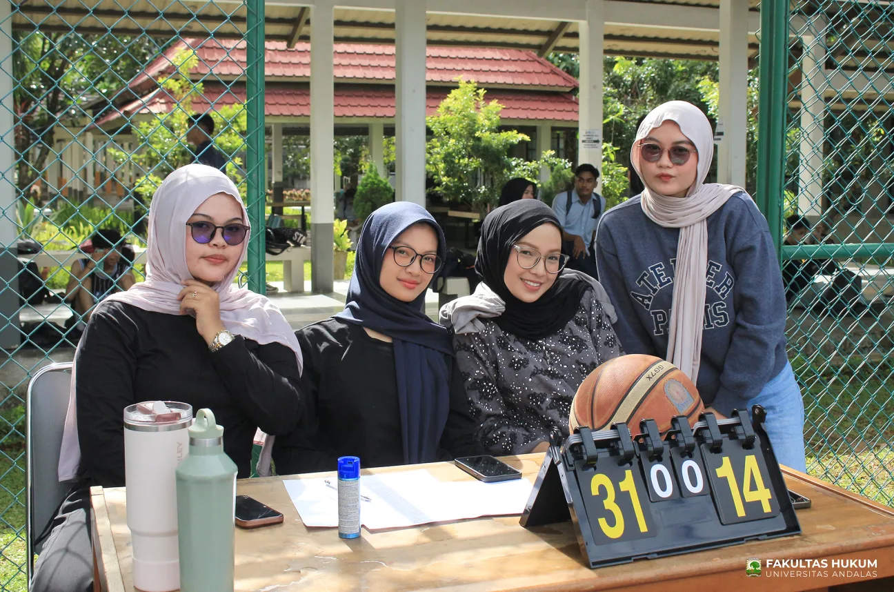 Foto 13 Kejuaraan Basket Antar Angkatan/Tingkat Se-Fakultas Hukum