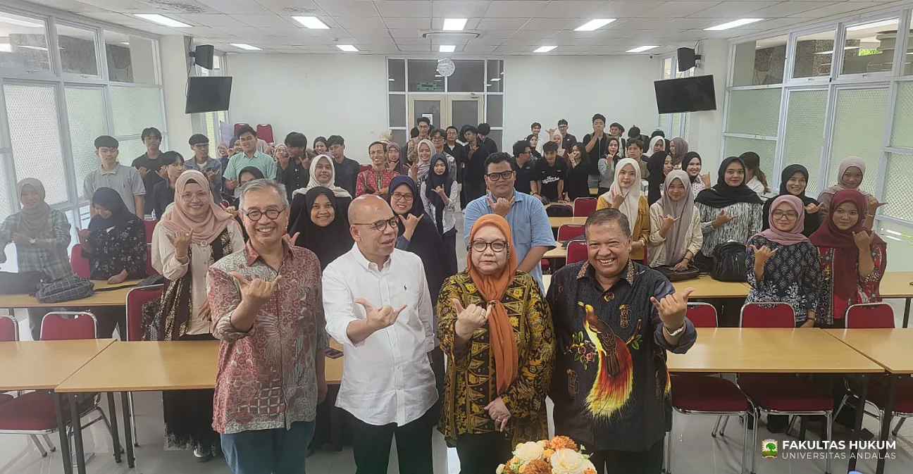 Foto 5 Foto Bersama Kuliah Umum Hukum Perlindungan Data