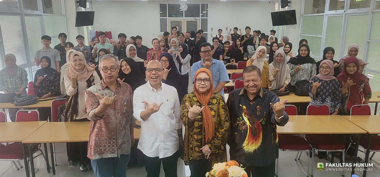 Foto 6 Foto Bersama Kuliah Umum Hukum Perlindungan Data