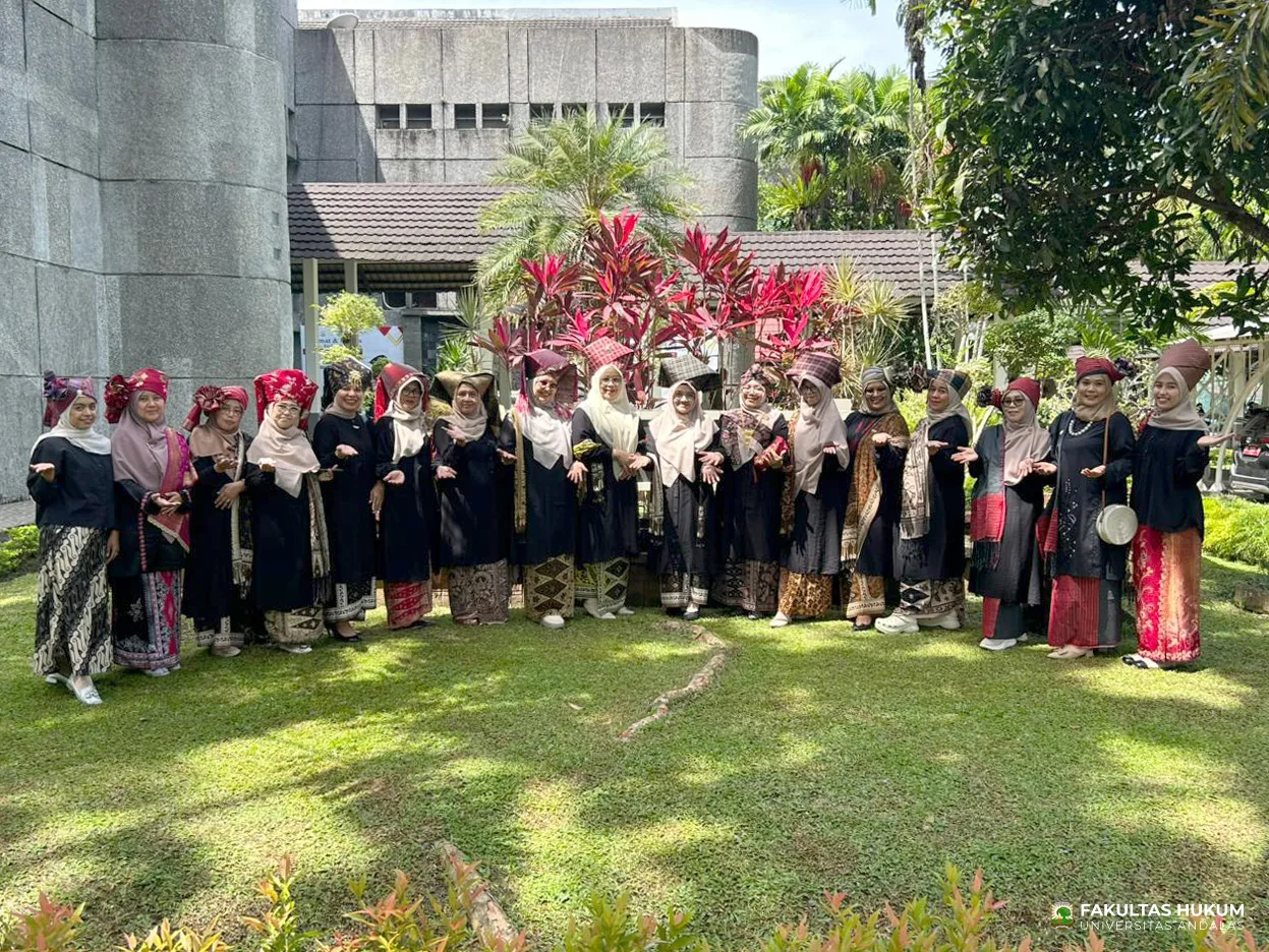 Foto 10 Pertemuan Rutin ke-20 Dharma Wanita Fakultas Hukum UNAND