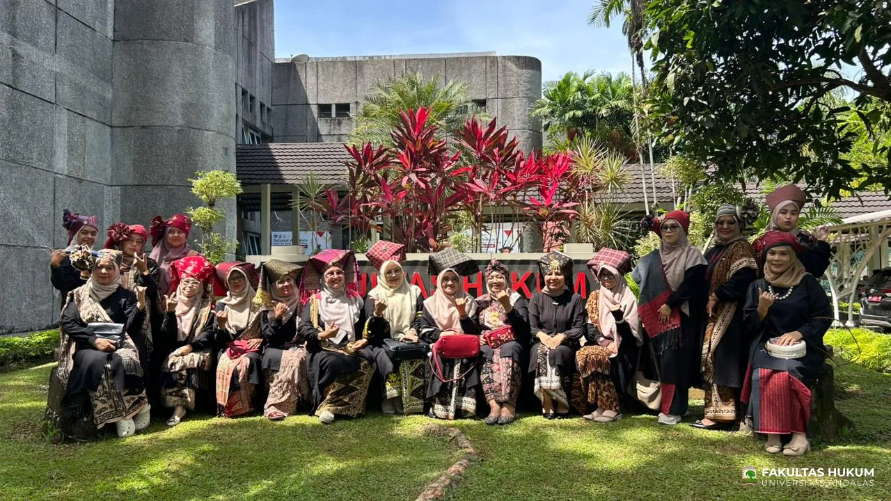 Foto 16 Pertemuan Rutin ke-20 Dharma Wanita Fakultas Hukum UNAND