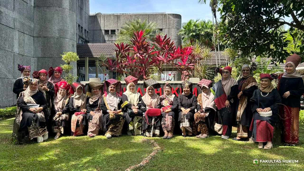 Foto 18 Pertemuan Rutin ke-20 Dharma Wanita Fakultas Hukum UNAND