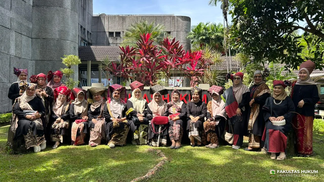 Foto 19 Pertemuan Rutin ke-20 Dharma Wanita Fakultas Hukum UNAND