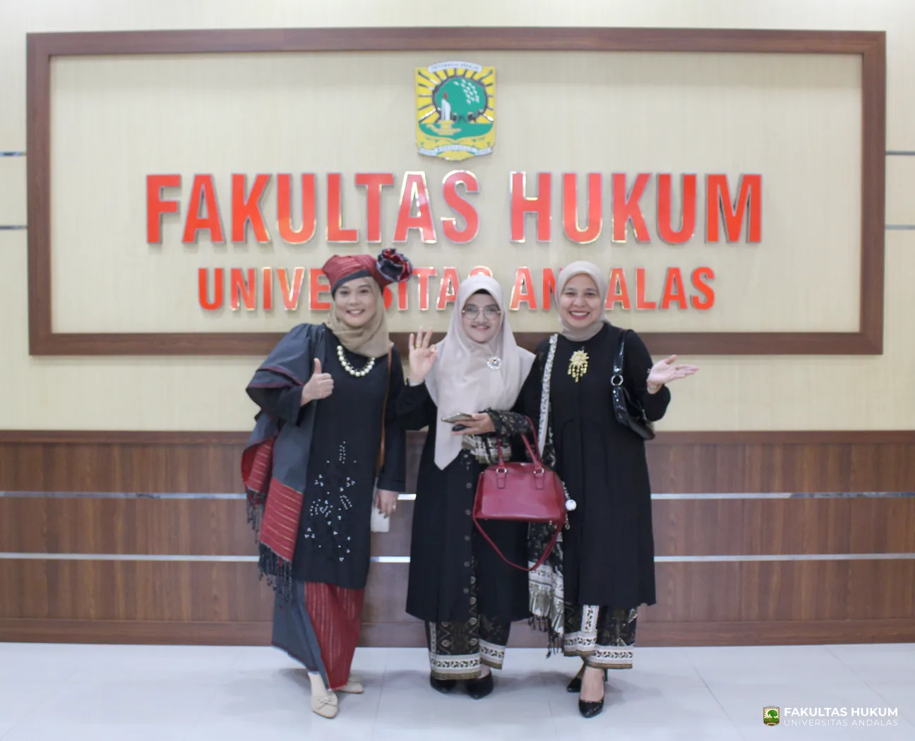 Foto 2 Tingkuluak Bundo Kanduang