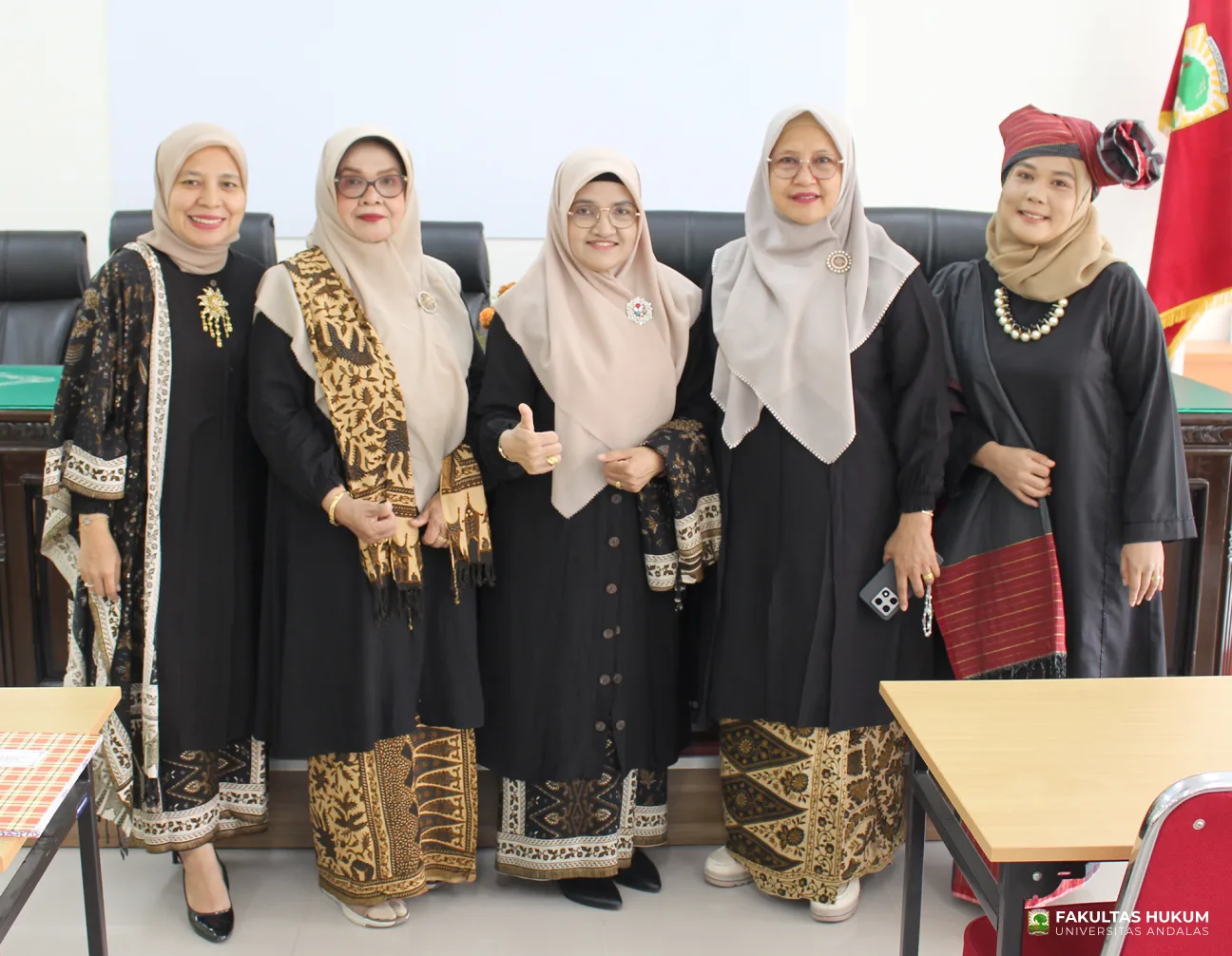 Foto 4 Tingkuluak Bundo Kanduang