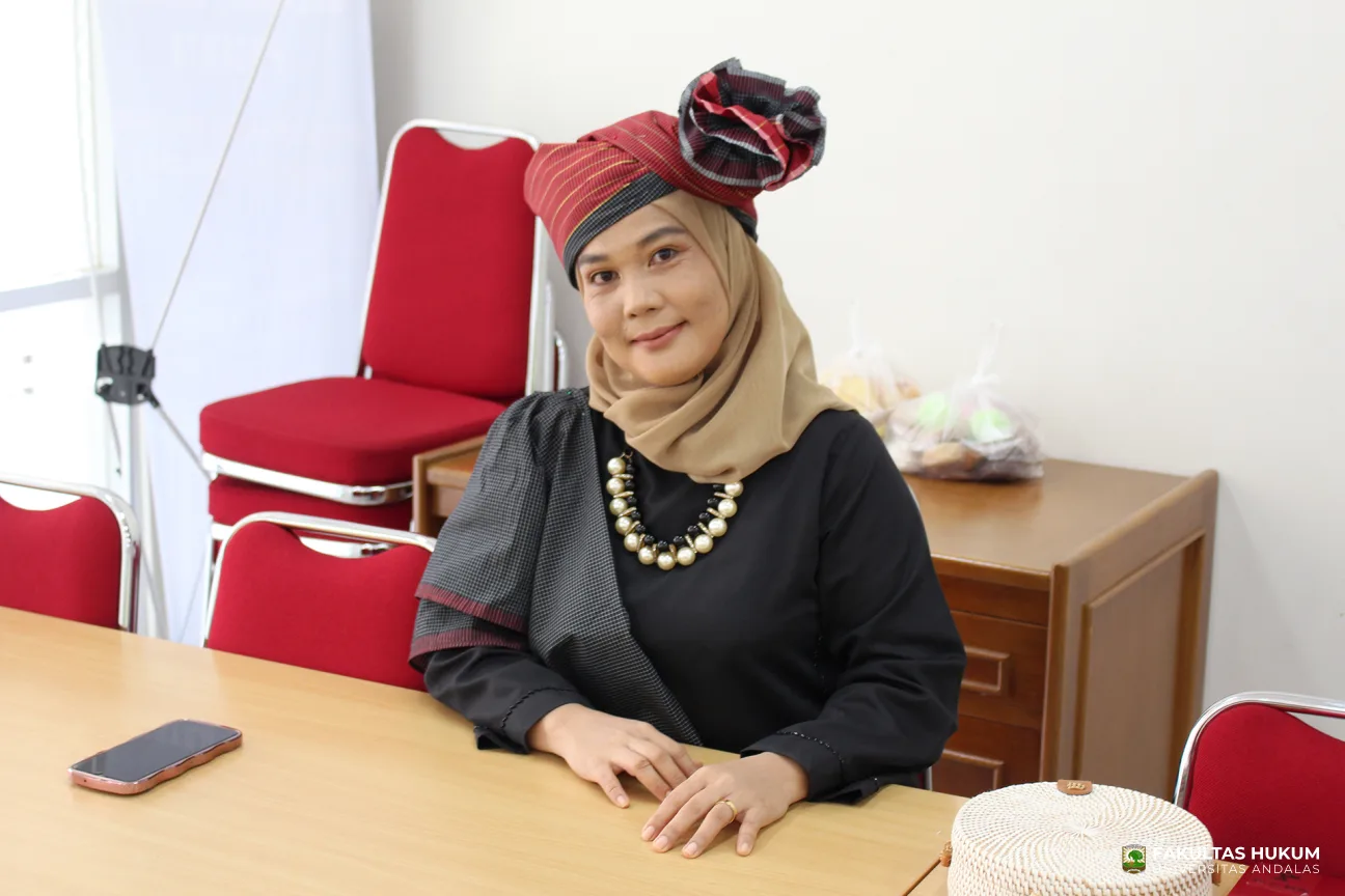 Foto 6 Tingkuluak Bundo Kanduang