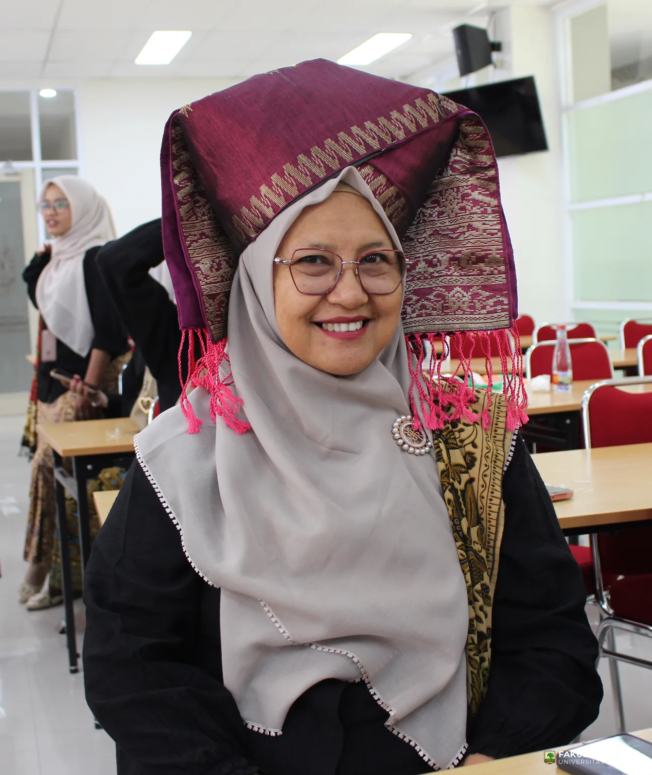 Foto 23 Tingkuluak Bundo Kanduang