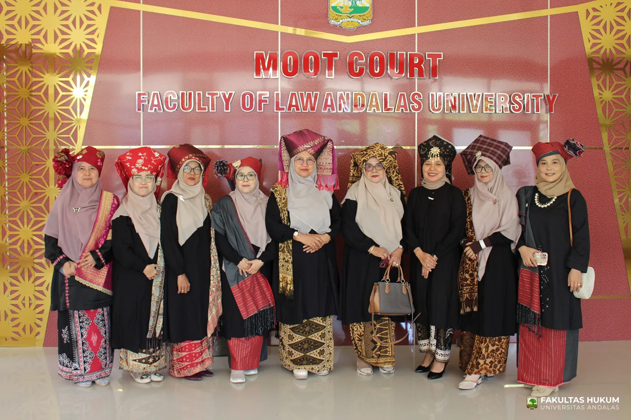 Foto 33 Tingkuluak Bundo Kanduang