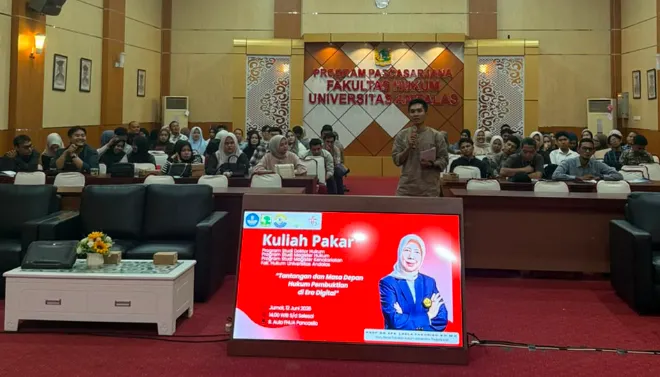 Salah satu mahasiswa bertanya kepada prof. dr. efa laela fakhriah, s.h., m.h., guru besar fakultas hukum universitas padjadjaran