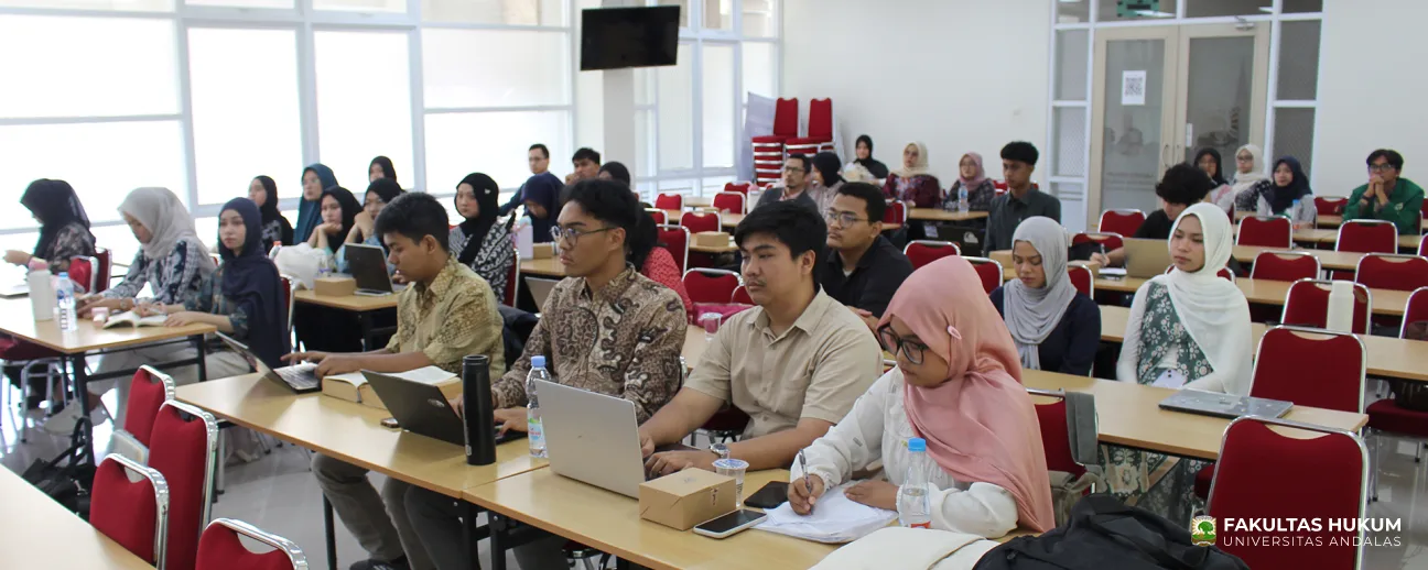 Foto 9 Praktisi Mengajar Hukum Diplomatik dan Konsuler