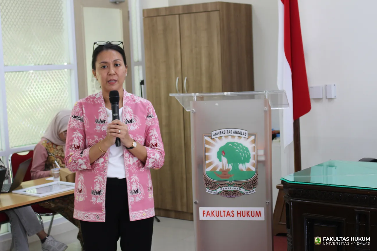 Foto 12 Praktisi Mengajar Hukum Diplomatik dan Konsuler