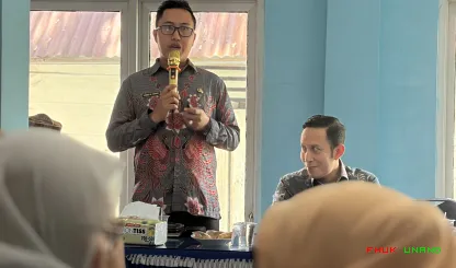 Foto 2 Kegiatan Pengabdian kepada Masyarakat bertajuk...