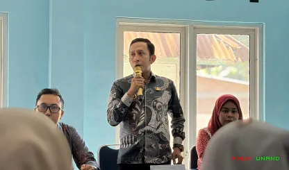 Foto 3 Kegiatan Pengabdian kepada Masyarakat bertajuk...