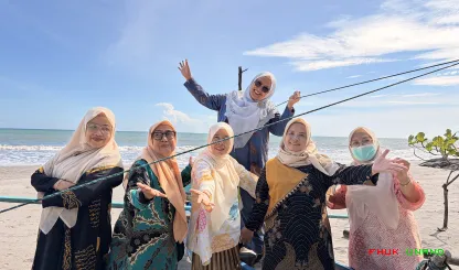 Foto 1 Kegiatan Pengabdian kepada Masyarakat bertajuk...