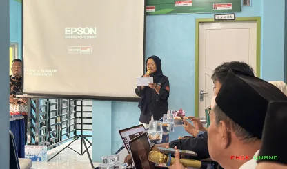 Foto 14 Kegiatan Pengabdian kepada Masyarakat bertajuk...