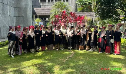 Foto 7 Dharma Wanita Fakultas Hukum Universitas Andalas...