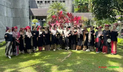 Foto 9 Dharma Wanita Fakultas Hukum Universitas Andalas...