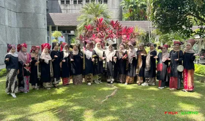 Foto 10 Dharma Wanita Fakultas Hukum Universitas Andalas...