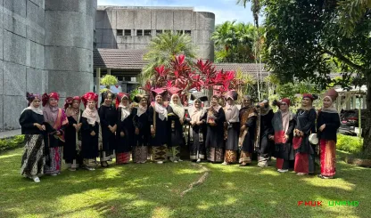 Foto 13 Dharma Wanita Fakultas Hukum Universitas Andalas...