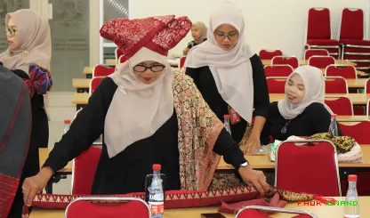 Foto 16 Acara Tutorial pembuatan tingkuluak praktis dan...