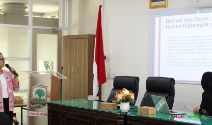 Foto 4 Praktisi Mengajar pada mata kuliah Hukum Diplomatik...